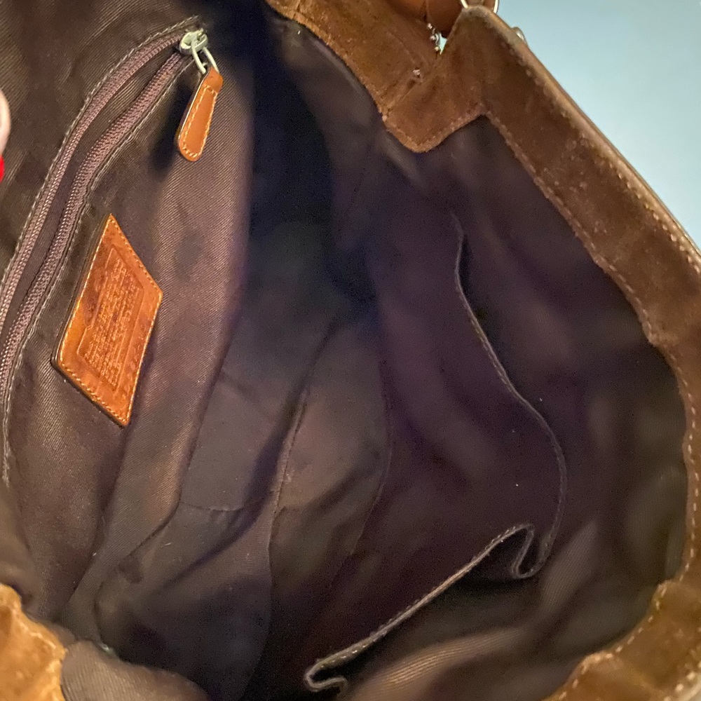 Coach bag w/ signature logo. Canvas with suede -leather strap. GREAT CONDITION. - Picture 11 of 16